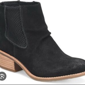 Sofft brand black ankle boots
